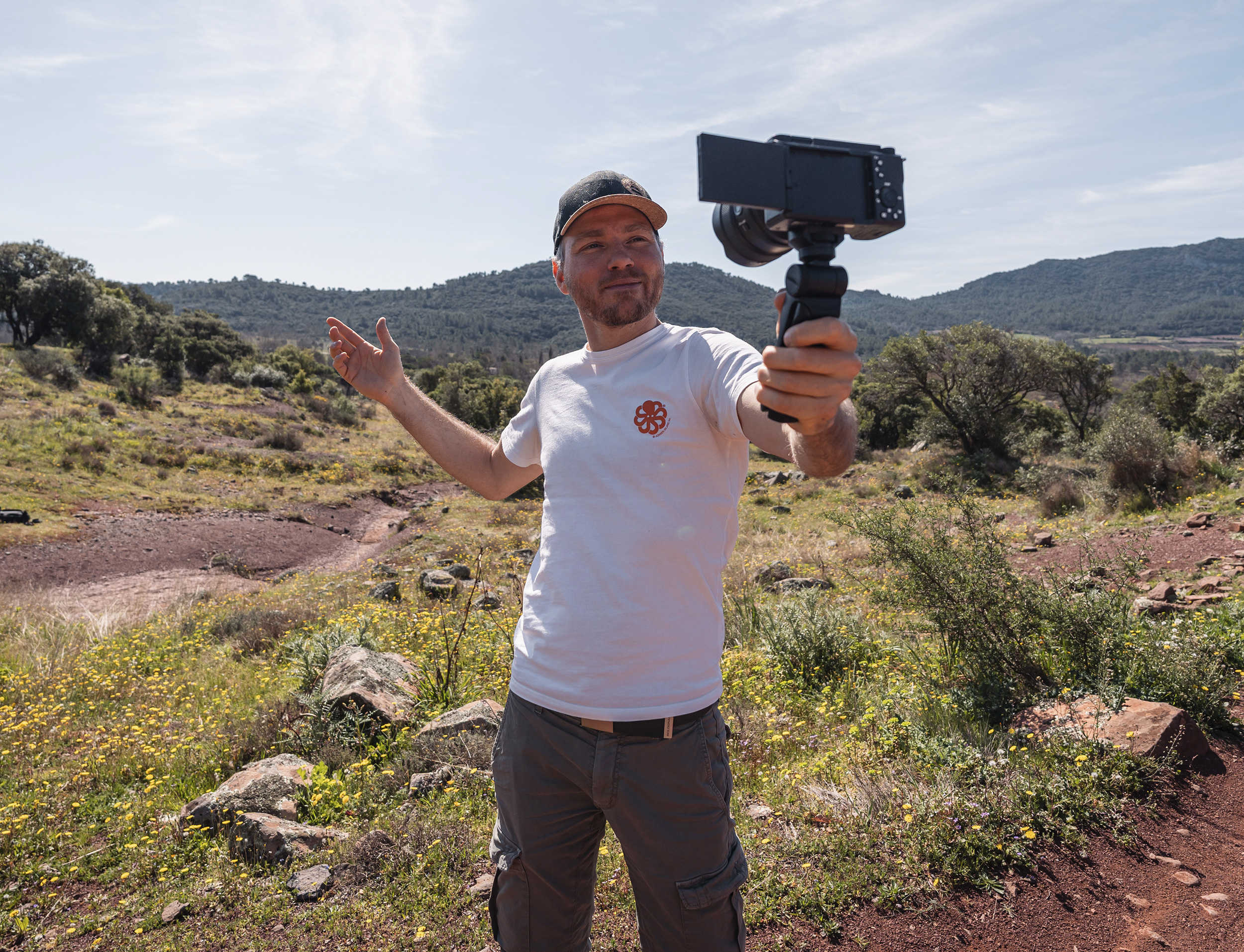olivier-schmitt-filming-himself-with-the-sony-zv-e1.jpg